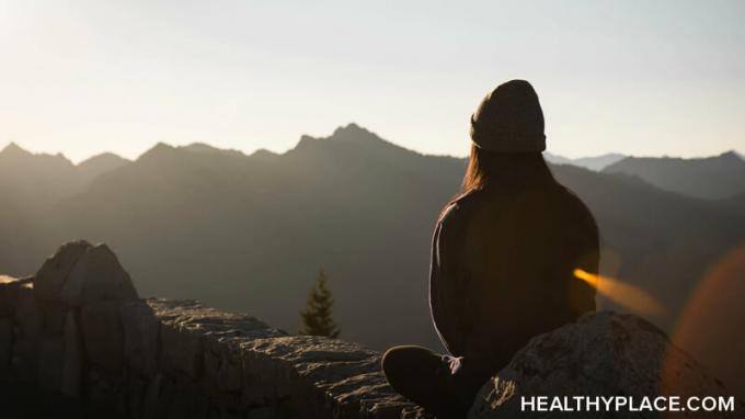 Dapatkan definisi kesehatan mental, mengapa itu penting, dan bagaimana memasukkan latihan kesehatan mental ke dalam hidup Anda di HealthyPlace.